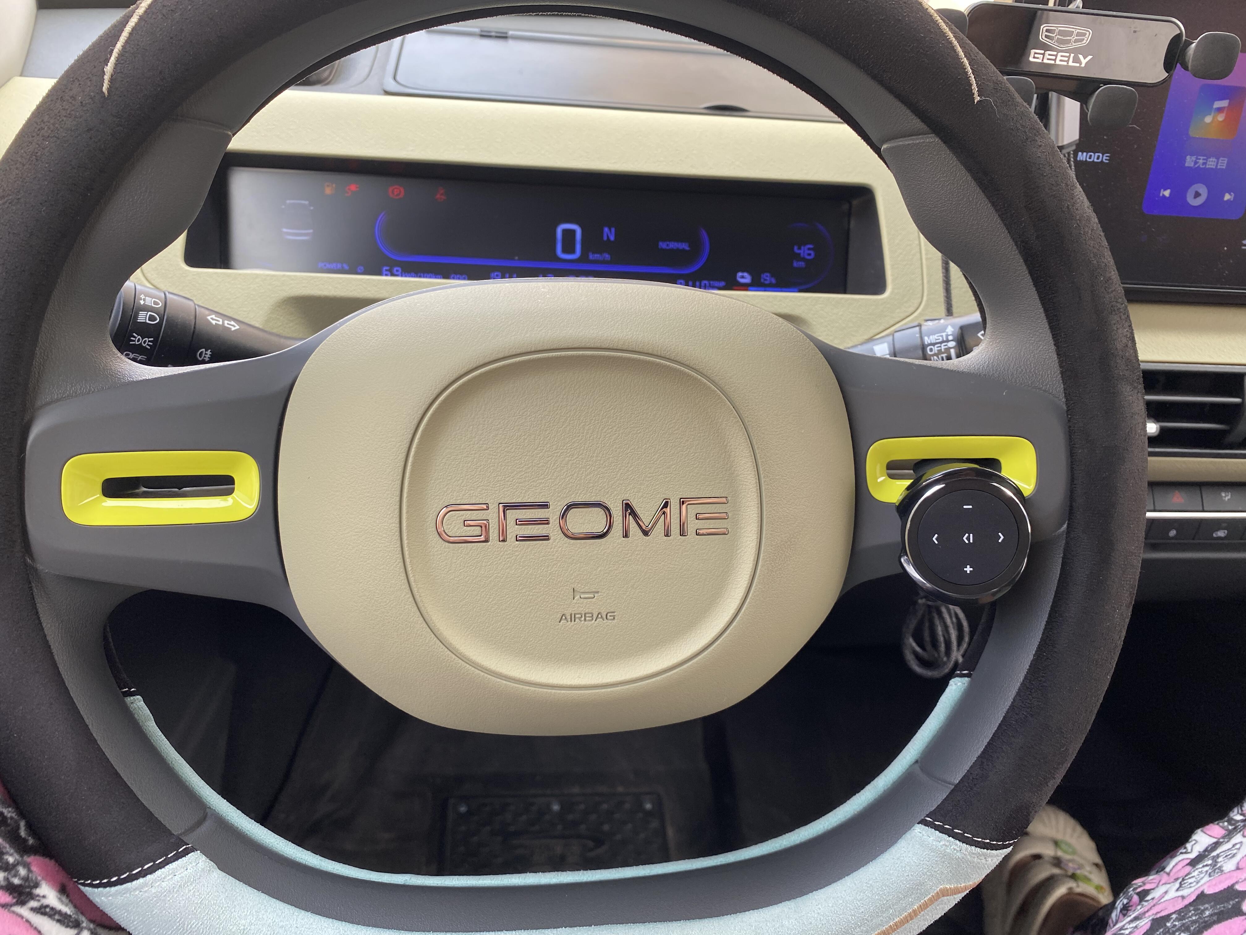 蓝牙多功能方向盘安卓版(多功能方向盘控制蓝牙切歌)